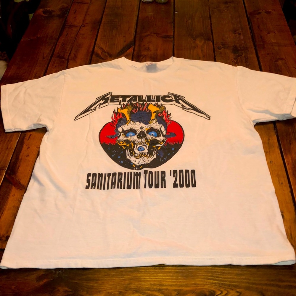 Vintage Sanitarium Tour '2000 Metallica Shirt